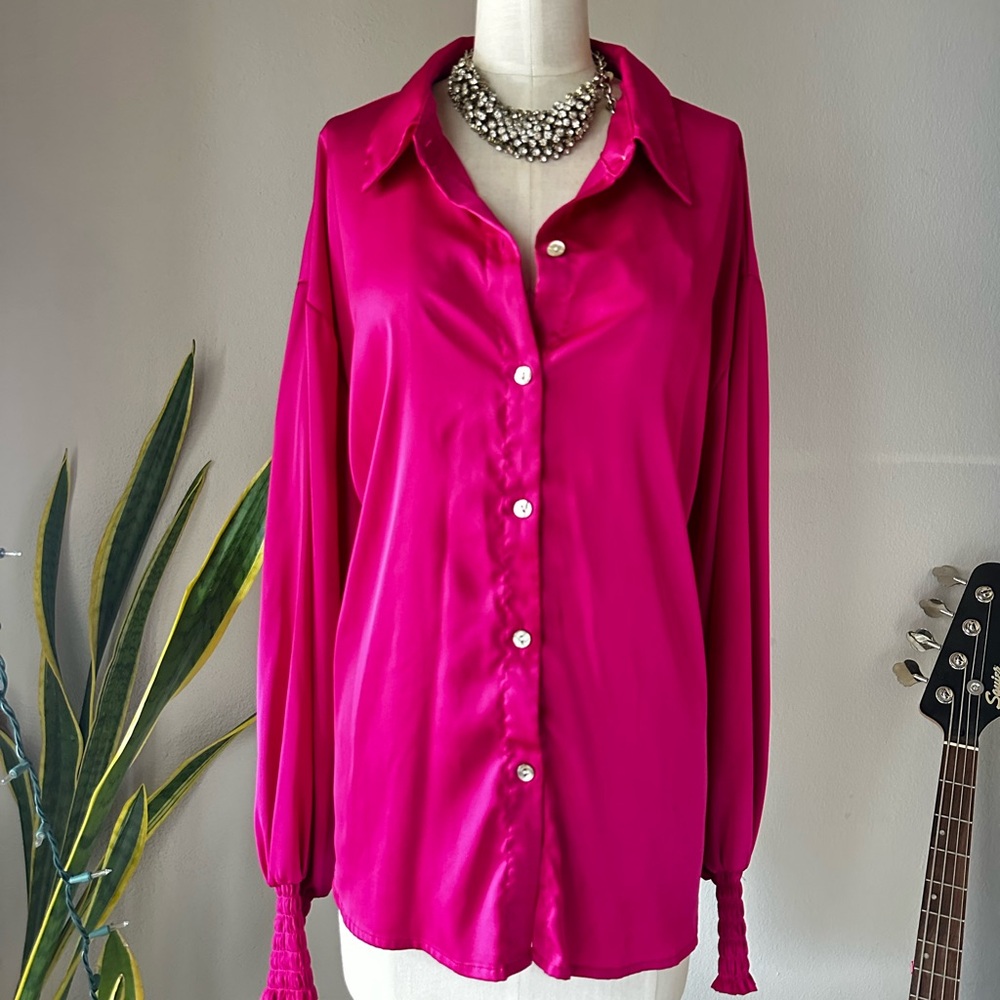 Chenault Women’s Vibrant Pink Button-Down Blouse Gathered Wrist Easy Push Up SZ